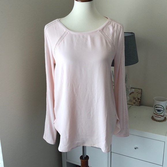 LOFT Tops - \Ann Taylor LOFT\• Soft Pink Long Sleeve